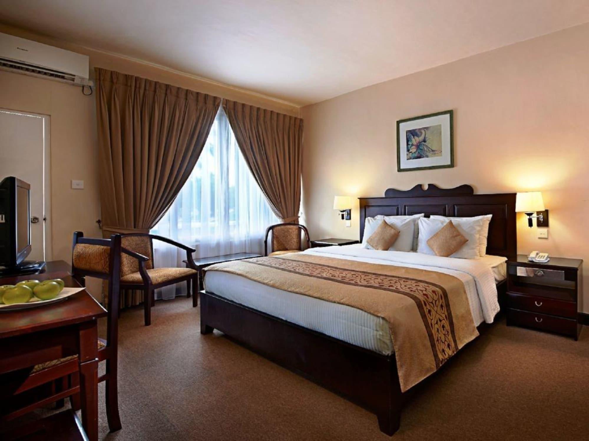 Berjaya Hotel Colombo Dehiwala-Mount Lavinia Buitenkant foto