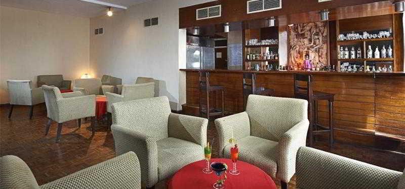 Berjaya Hotel Colombo Dehiwala-Mount Lavinia Buitenkant foto