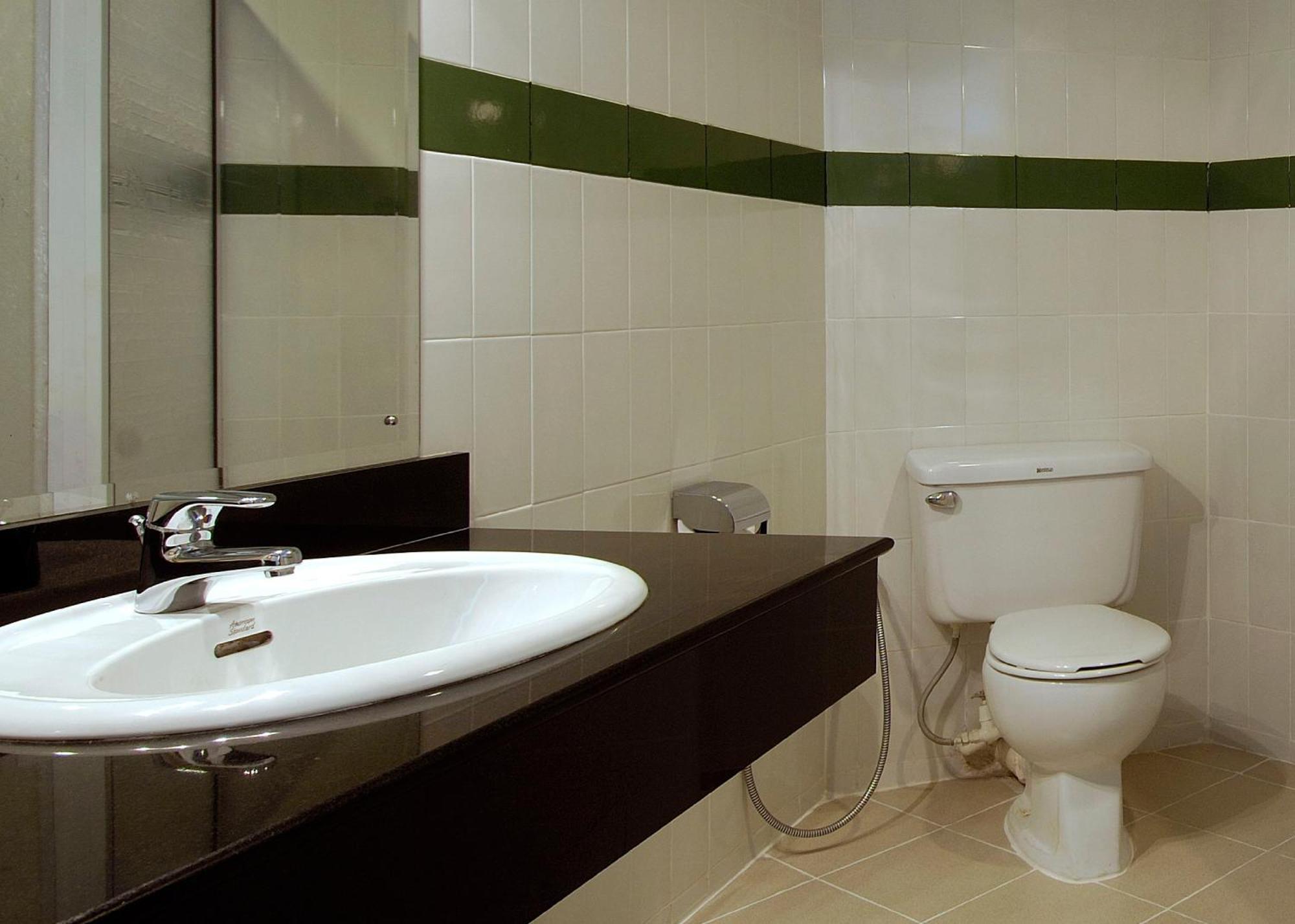 Berjaya Hotel Colombo Dehiwala-Mount Lavinia Buitenkant foto