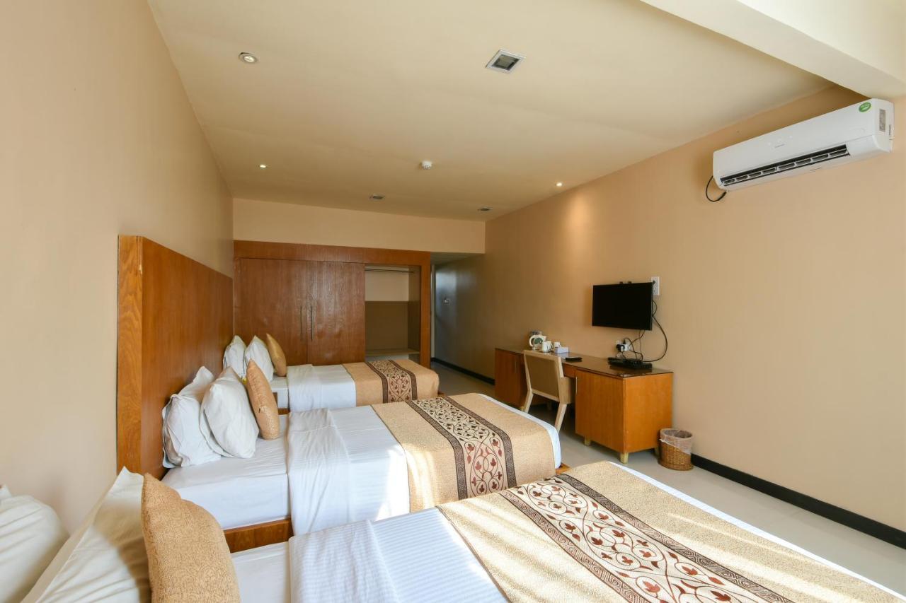Berjaya Hotel Colombo Dehiwala-Mount Lavinia Buitenkant foto